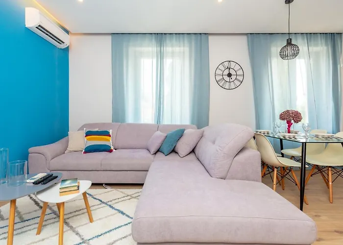 Contemporary Desgined Apartment